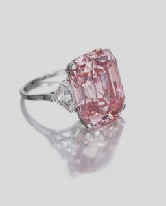 Graff Pink Diamond - diamantul roz ce detinea recordul anterior de vanzare